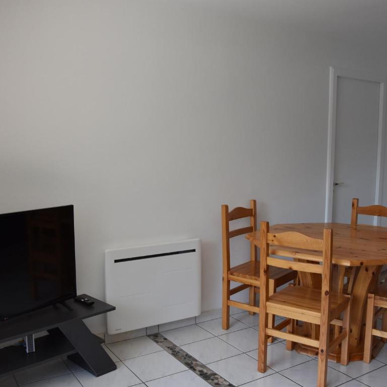 Appartement rénové avec grande terrasse et animaux admis - FR-1-464-238 - Appartement - 10