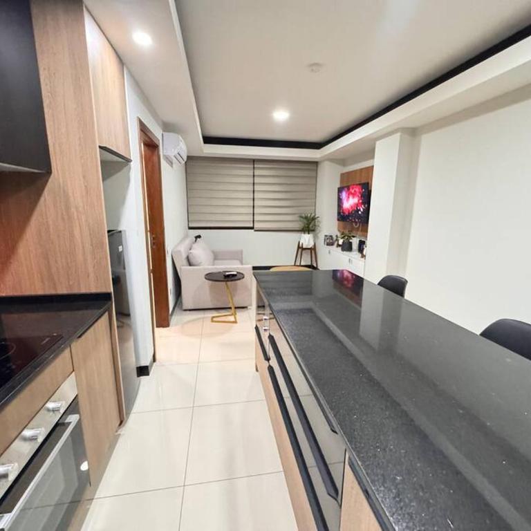 Apto lujoso luminoso y moderno al lado de M40 y GREEN TOWER - Apartamento de 1 dormitorio - 20