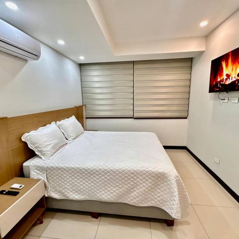 Apto lujoso luminoso y moderno al lado de M40 y GREEN TOWER - Apartamento de 1 dormitorio - 29