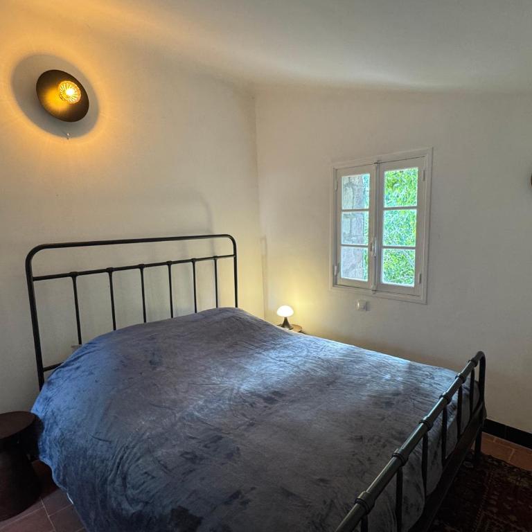 Grand Mas provençal, mer à 200m, parking privé fermé, piscine chauffée - Villa - 63