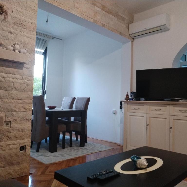 Vrsutska 81 - Apartman sa 3 Spavaće Sobe - 8