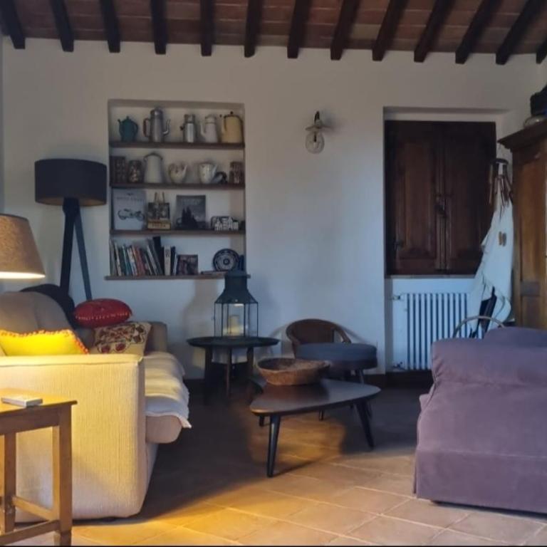 Tuscan country house for 6 people, ideally located - Three-Bedroom House - 26