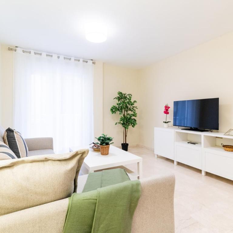 Centrico Apartamento Granada - Three-Bedroom Apartment - 25