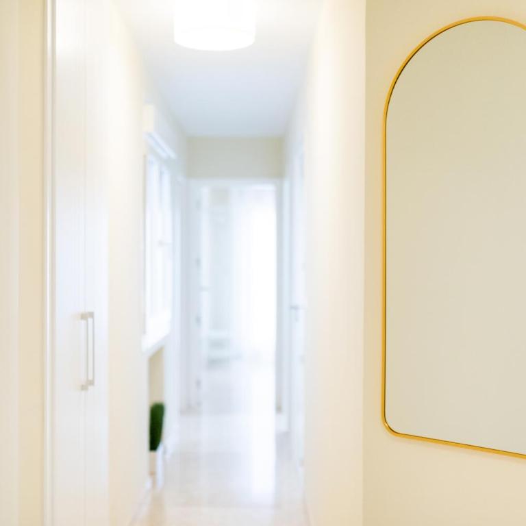 Centrico Apartamento Granada - Three-Bedroom Apartment - 32