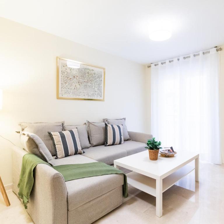 Centrico Apartamento Granada - Three-Bedroom Apartment - 5