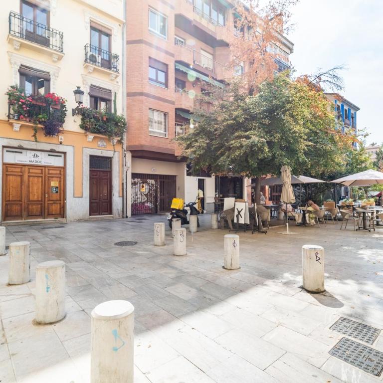 Centrico Apartamento Granada - Three-Bedroom Apartment - 63