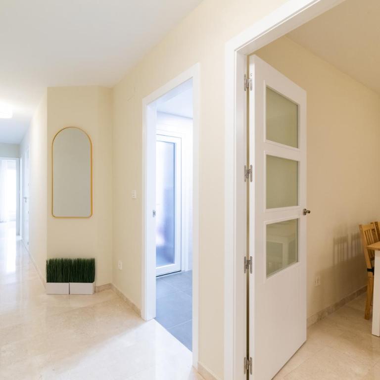 Centrico Apartamento Granada - Three-Bedroom Apartment - 70