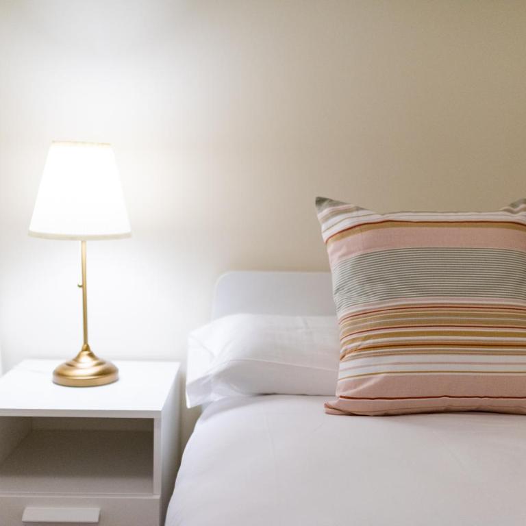 Centrico Apartamento Granada - Three-Bedroom Apartment - 72