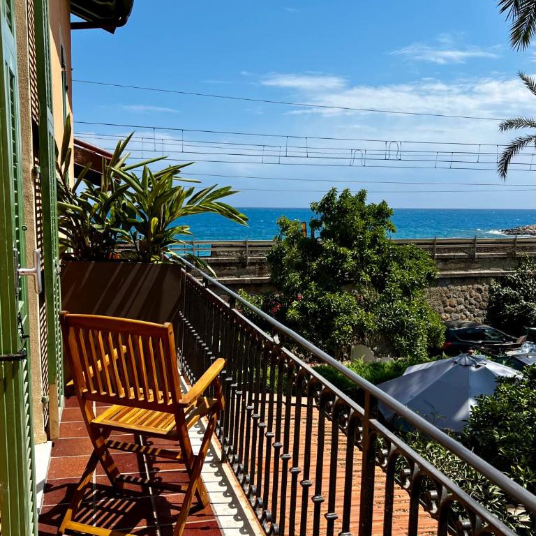 Oasi di Mare - Boutique Guest House - Camera Matrimoniale Deluxe con Balcone e Vista Mare - 10