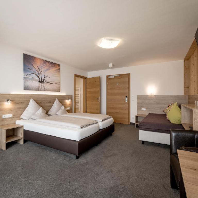 Quality Hosts Arlberg - Haus Pepi Eiter - inklusive Sommer-Karte Premium - Dreibettzimmer - 3