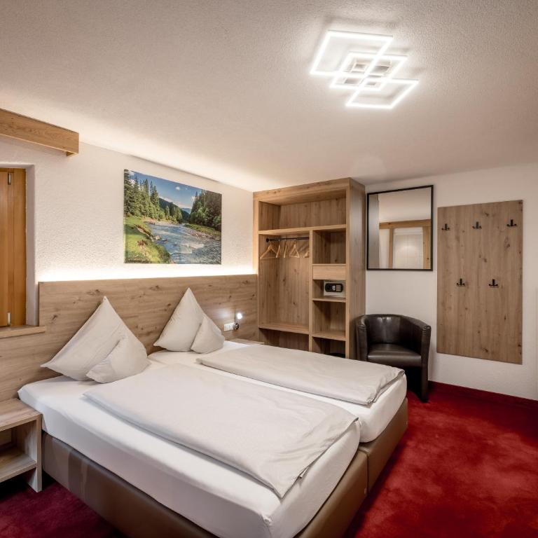 Quality Hosts Arlberg - Haus Pepi Eiter - inklusive Sommer-Karte Premium - Dreibettzimmer - 9