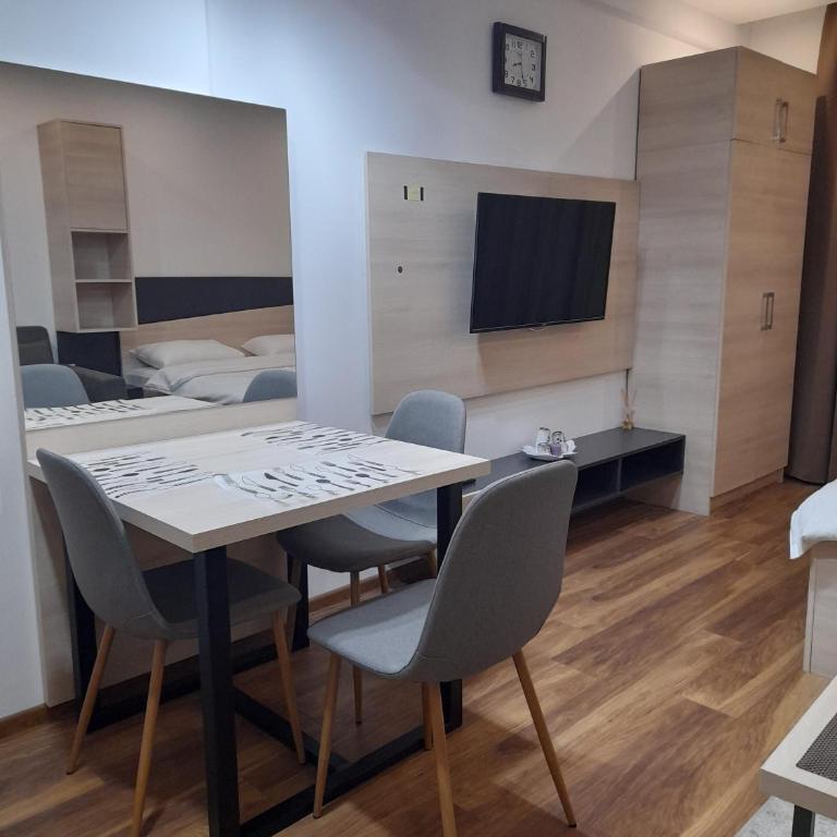 Prezident Marta - Studio Apartment - 3