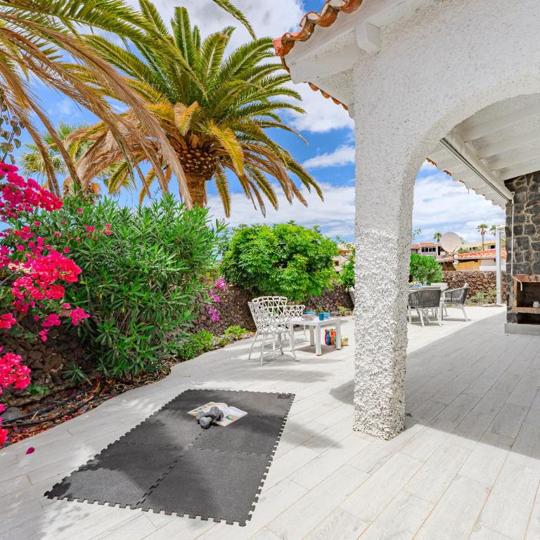 Private Holiday House with Ocean View Garden 7min to Bahia Beach Costa Adeje - Casa de 2 dormitorios - 2