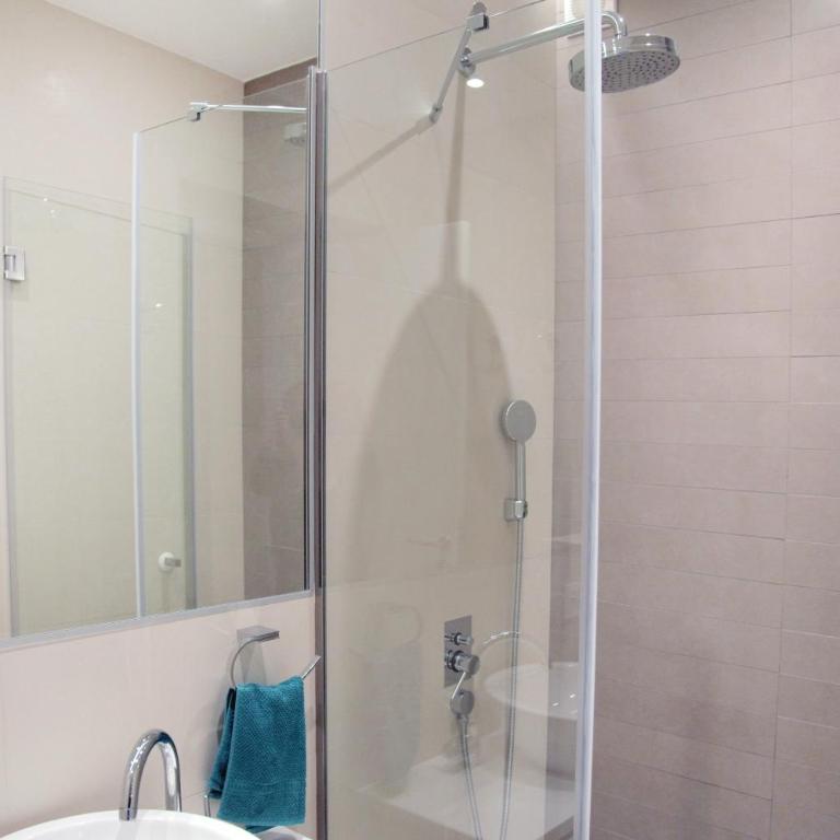 Hostel Karavan Inn - Krevet za Jednu Osobu u Ženskoj Spavaonici - 14