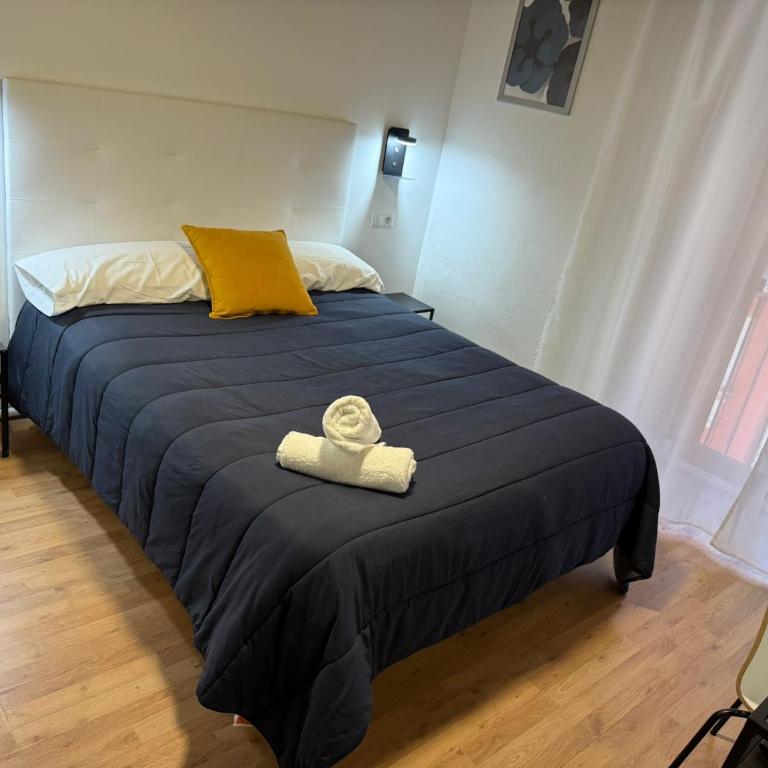 Hostal ARS - Zimmer mit Queensize-Bett und Balkon - 1