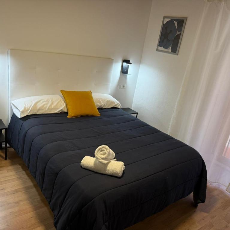 Hostal ARS - Zimmer mit Queensize-Bett und Balkon - 3