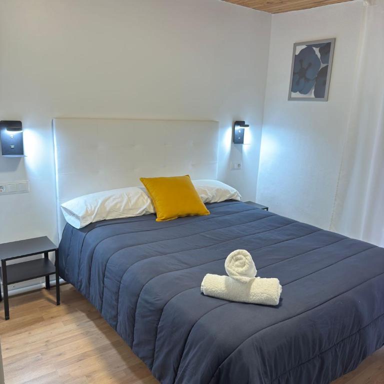 Hostal ARS - Zimmer mit Queensize-Bett und Balkon - 4