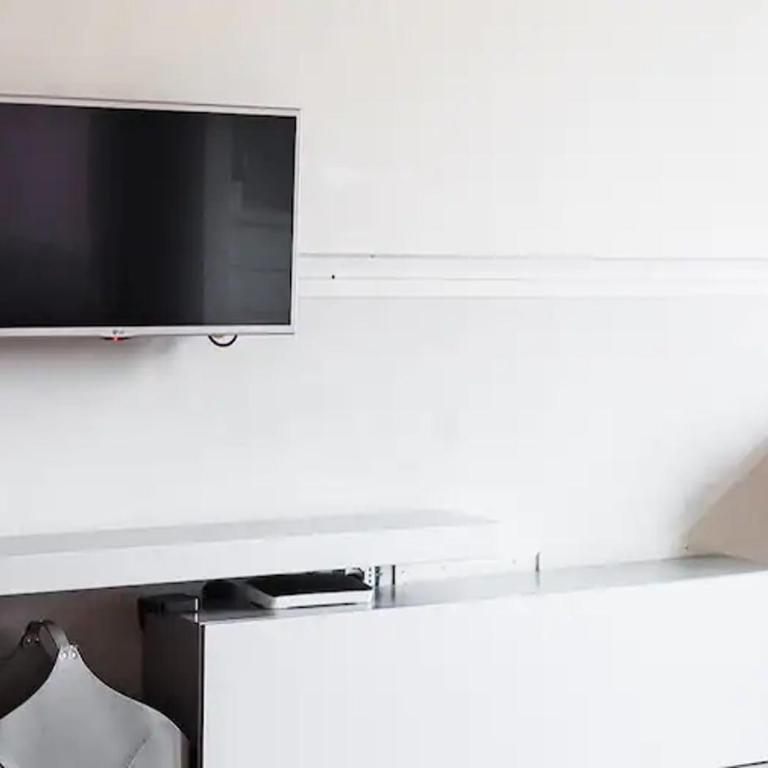 Bologna's Heart at Farini 31 - Appartamento con 2 Camere da Letto - 5