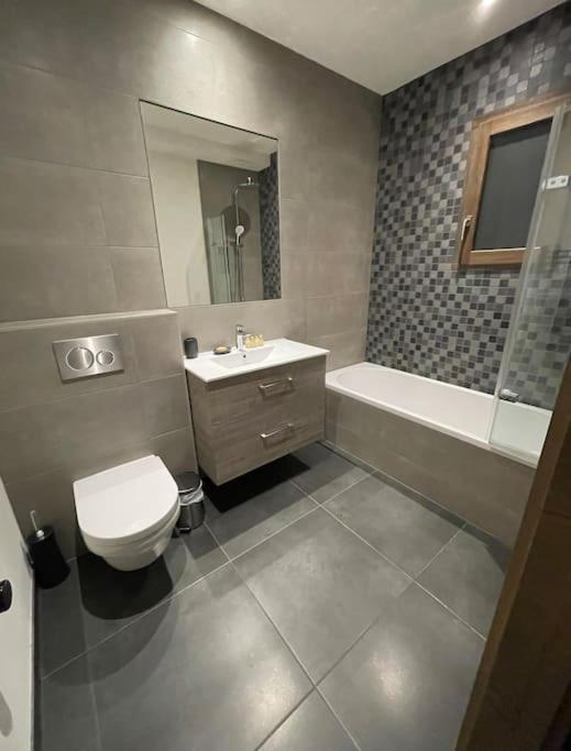 Chalet Purdey - Sleeps 10 with Hot Tub - Chalet - 31