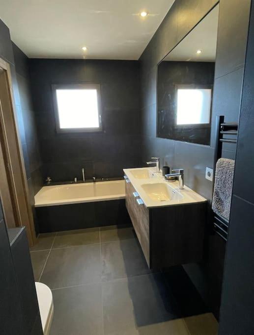 Chalet Purdey - Sleeps 10 with Hot Tub - Chalet - 34