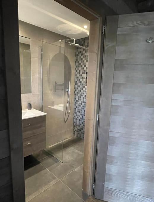 Chalet Purdey - Sleeps 10 with Hot Tub - Chalet - 36