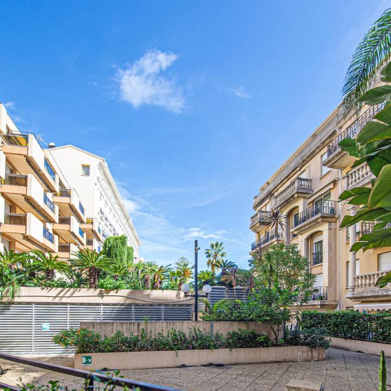 "Queen's garden" Centre, Terrasse, Rénové, Calme - Appartement 1 Chambre - 16