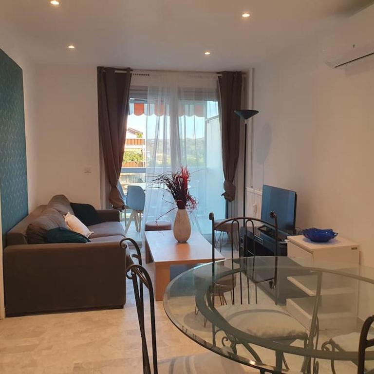 3P Mas de Tanit au calme avec piscine - Two-Bedroom Deluxe Apartment with Garden View - 14