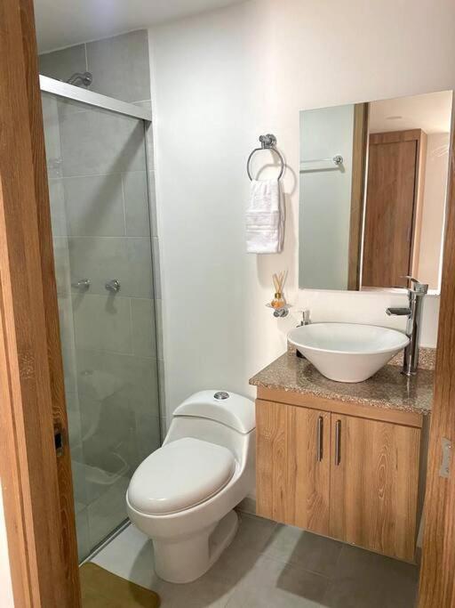 RentalsOP AN04 Apartamento con balcon cerca al CC Plaza Arrayanes Excelente vista - Apartamento de 2 dormitorios - 25