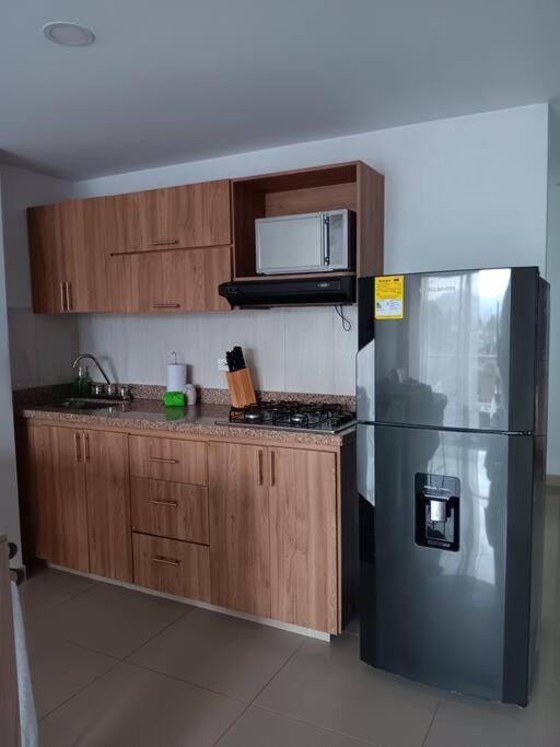 RentalsOP AN04 Apartamento con balcon cerca al CC Plaza Arrayanes Excelente vista - Apartamento de 2 dormitorios - 35