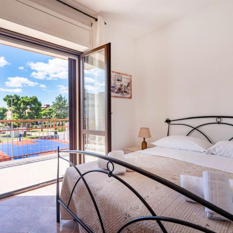Domus Apulia, Due Passi Dal Mare - Free Parking - - Three-Bedroom Apartment - 9