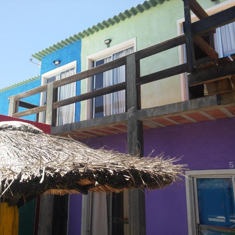 Valizas Hostel - Bed in 8-Bed Dormitory Room - 1