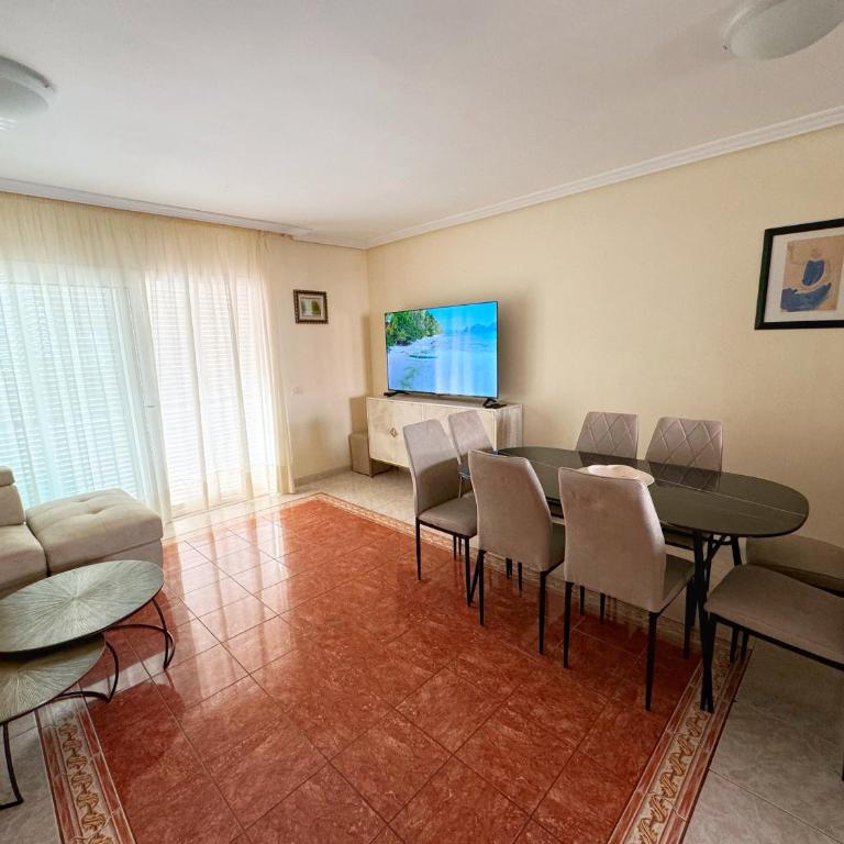 Hugo's holiday apartment in Costa del Silencio - Apartamento de 3 dormitorios - 5