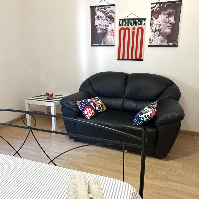 Leaning Tower Rooms Free Parking Self Check In - Camera Matrimoniale con Bagno in Comune - 6