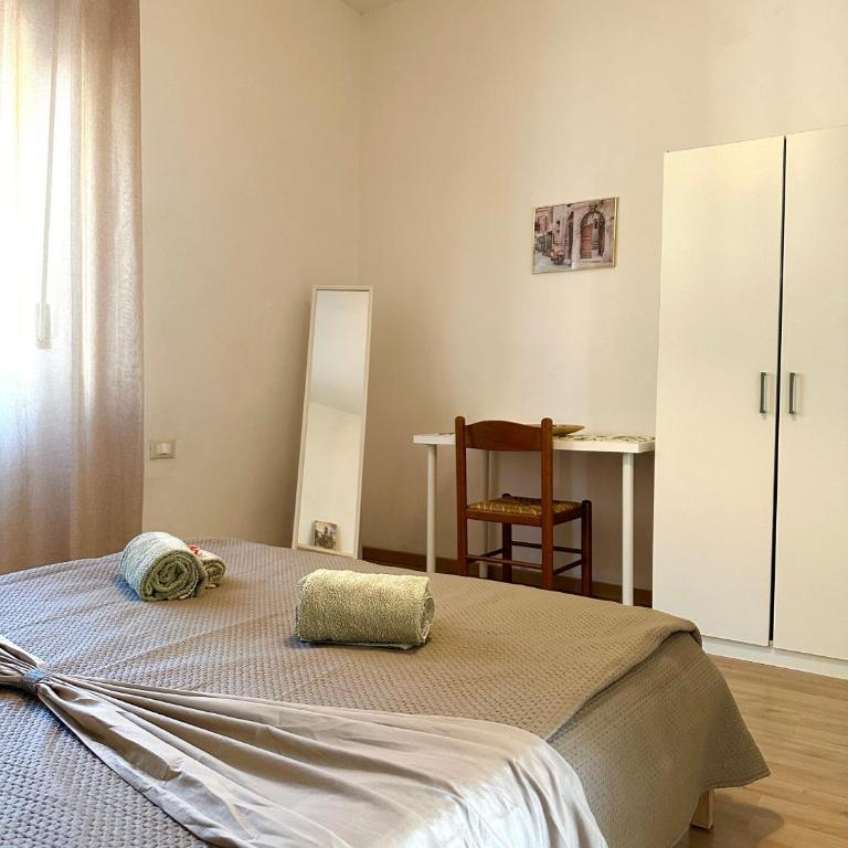Leaning Tower Rooms Free Parking Self Check In - Camera Matrimoniale con Balcone - 2