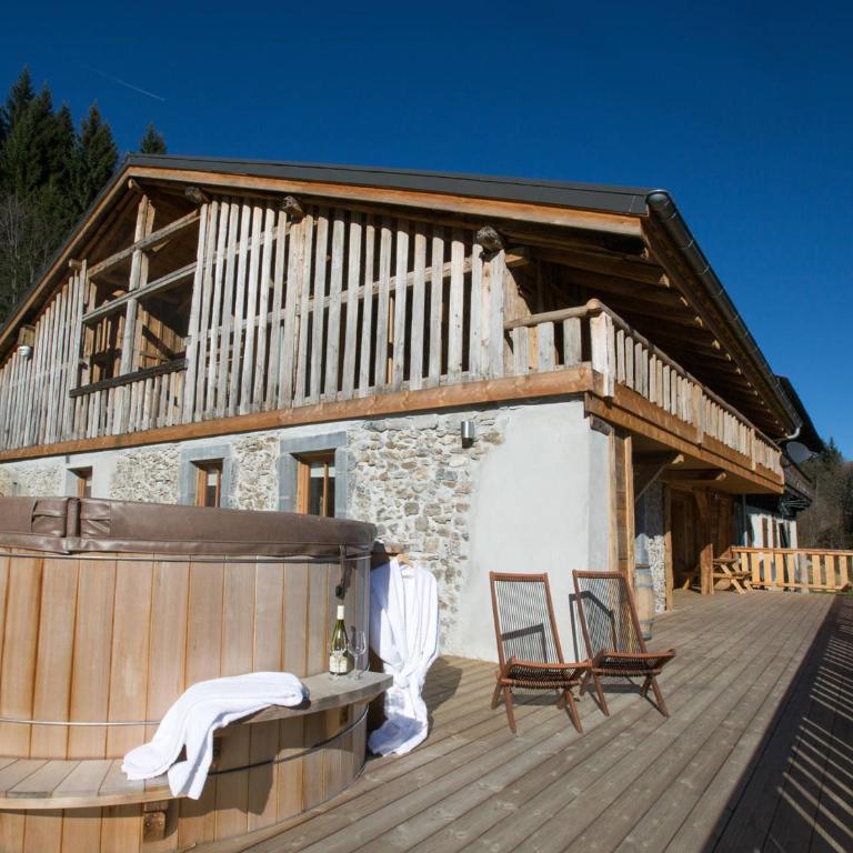 Chalet d'Exception: Ferme 200 ans Rénovée avec Sauna & Spa - FR-1-623-18 - Chalet (12 Adulti) - 3