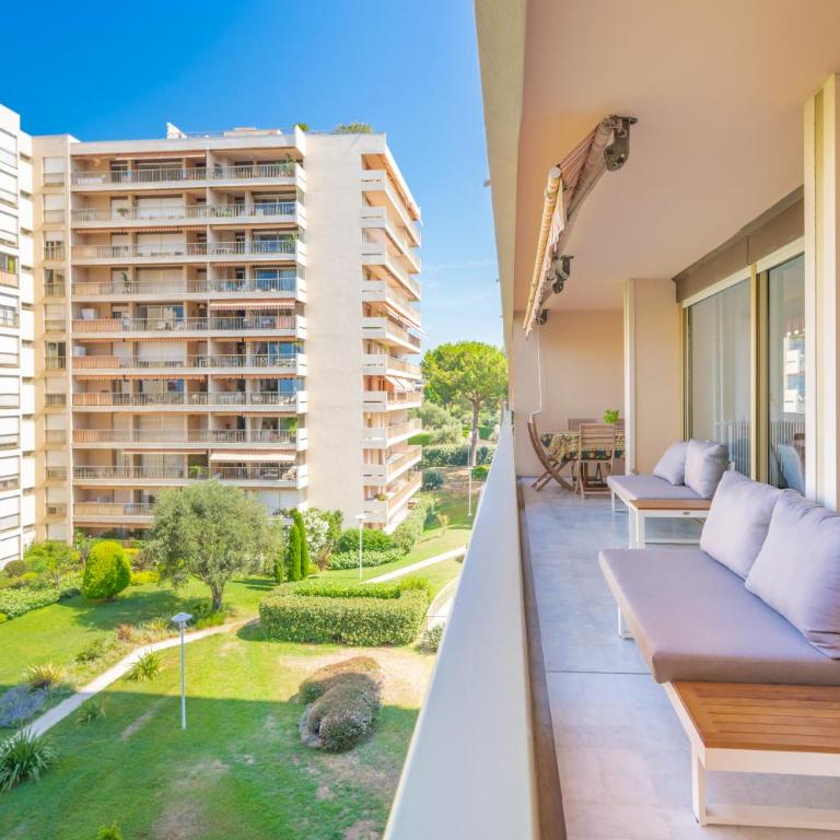 Hello Côte d'Azur - Spacieux 3 pièces avec piscine et tennis - Two-Bedroom Apartment - 2