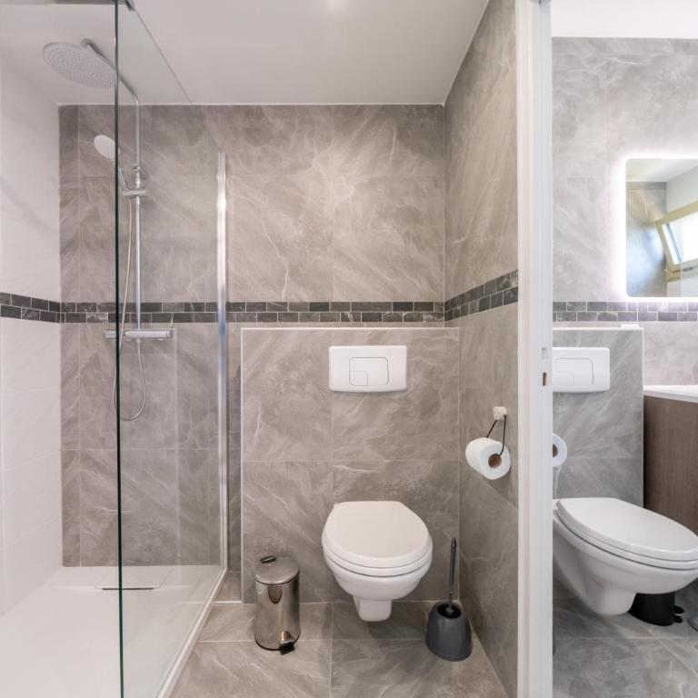Hello Côte d'Azur - Spacieux 3 pièces avec piscine et tennis - Two-Bedroom Apartment - 4