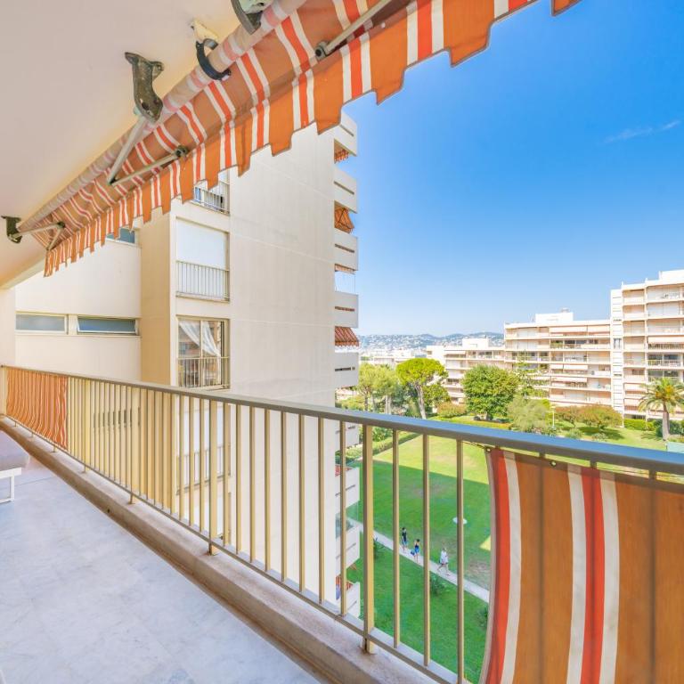 Hello Côte d'Azur - Spacieux 3 pièces avec piscine et tennis - Two-Bedroom Apartment - 16