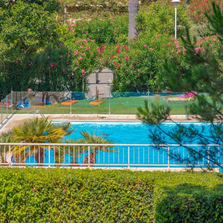 Hello Côte d'Azur - Spacieux 3 pièces avec piscine et tennis - Two-Bedroom Apartment - 1