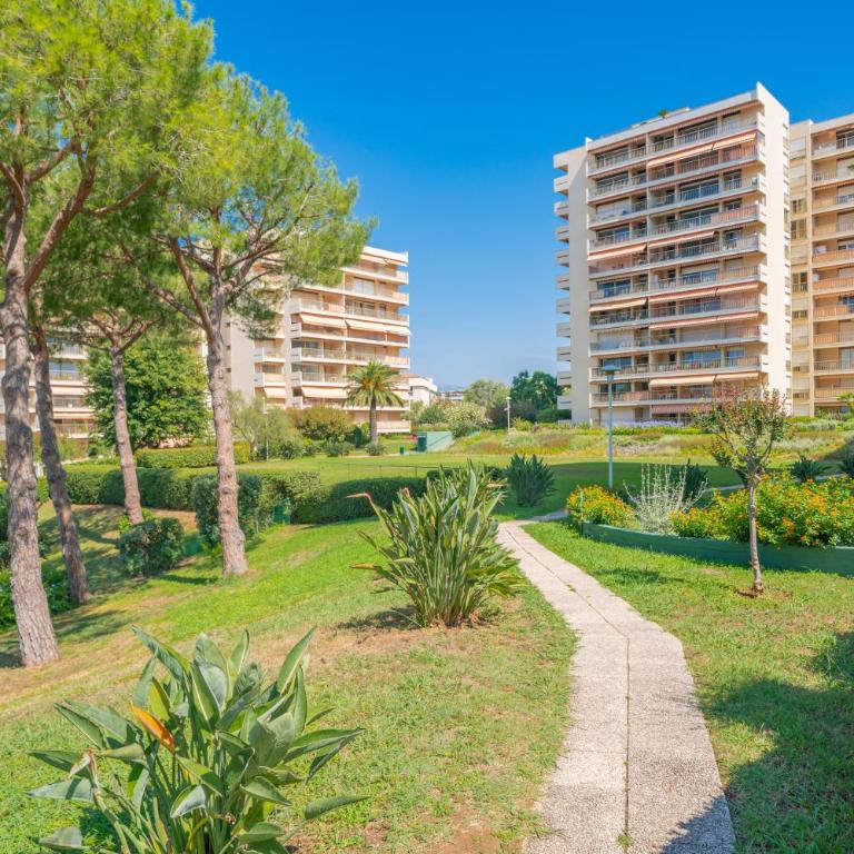 Hello Côte d'Azur - Spacieux 3 pièces avec piscine et tennis - Two-Bedroom Apartment - 17