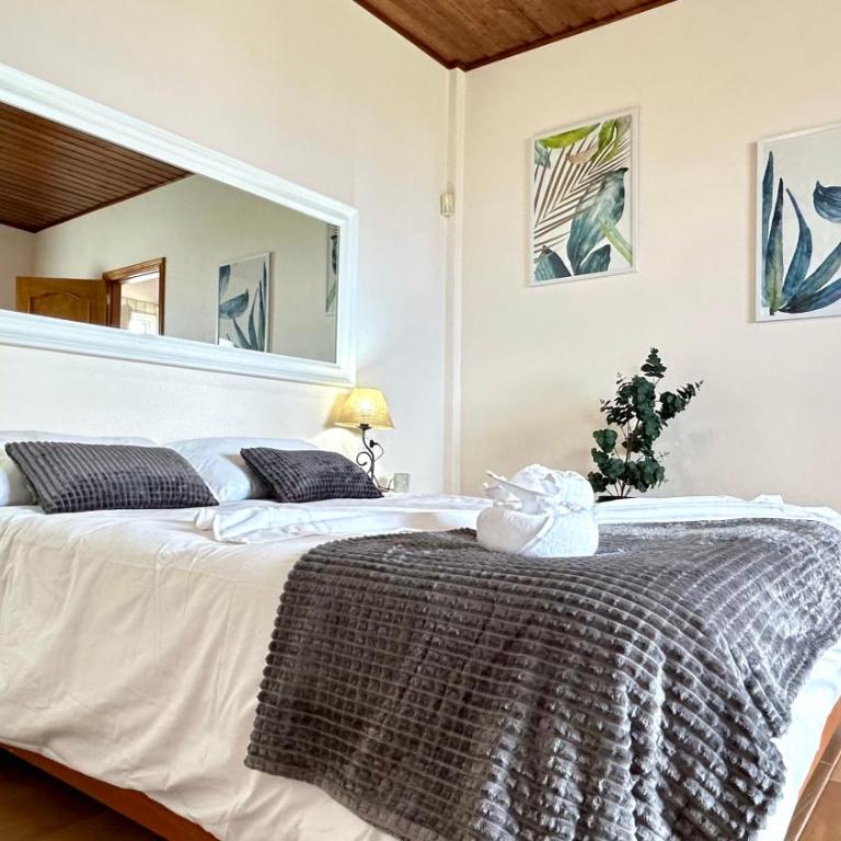 Maravilloso ático con terraza, vistas, BBQ, wifi - Apartamento de 1 dormitorio - 22