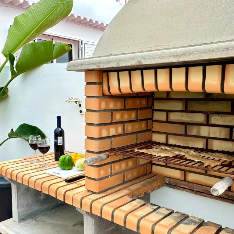 Maravilloso ático con terraza, vistas, BBQ, wifi - Apartamento de 1 dormitorio - 12