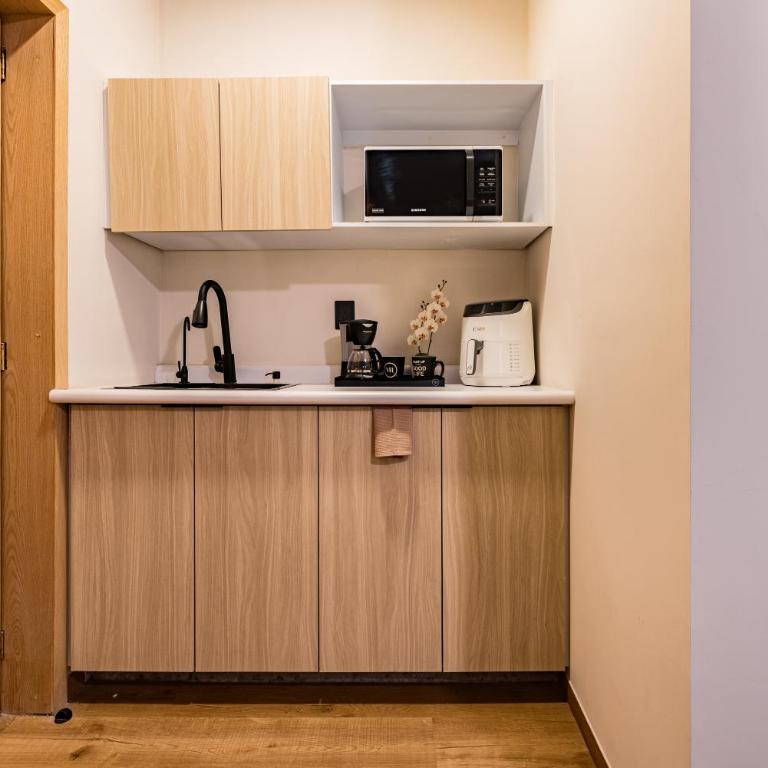 Suites Monterrey by Escajal Rooms - Habitación Doble Deluxe - 5