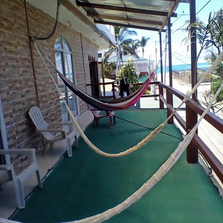 flamingos galapagos lll - One-Bedroom Apartment - 4