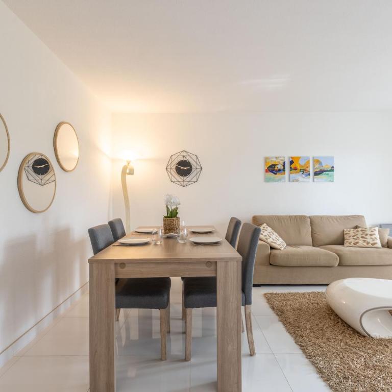 LB Vacation Rentals I Spacious 2BR Apartment with Terrace, Balcony - Apartment mit 2 Schlafzimmern - 11