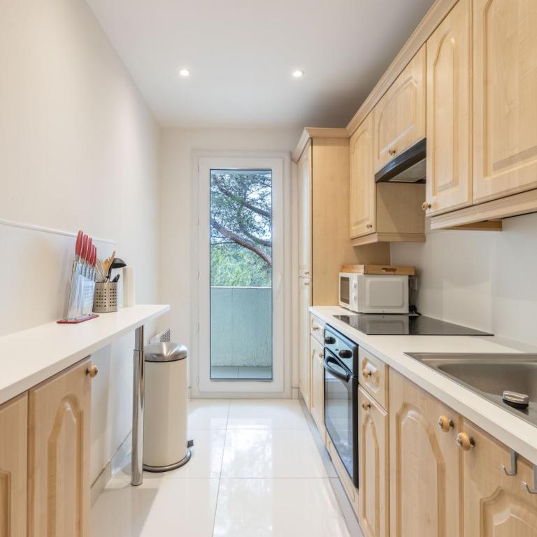 LB Vacation Rentals I Spacious 2BR Apartment with Terrace, Balcony - Apartment mit 2 Schlafzimmern - 27