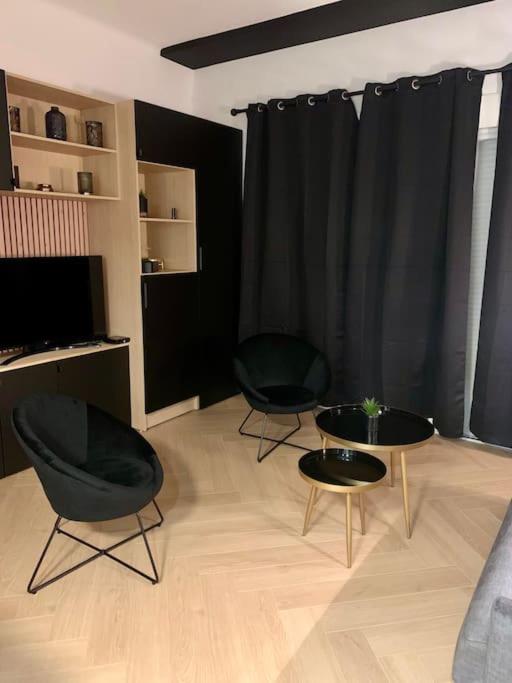 "Le Doux Mer" - Studio Royan Hyper Centre - Classé 3 étoiles - 2 pers - 150m plage - Studio - 3