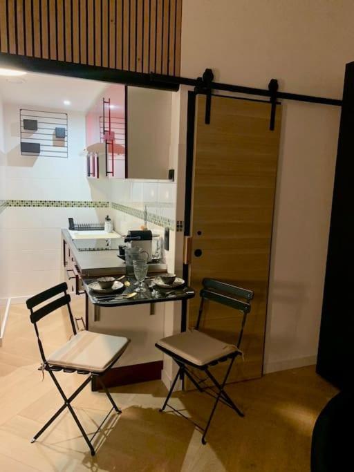 "Le Doux Mer" - Studio Royan Hyper Centre - Classé 3 étoiles - 2 pers - 150m plage - Studio - 18