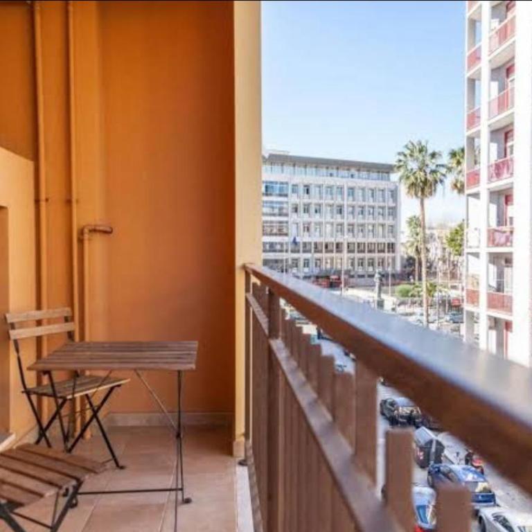 Calefati Holiday 412 - Camera Familiare con Balcone - 1