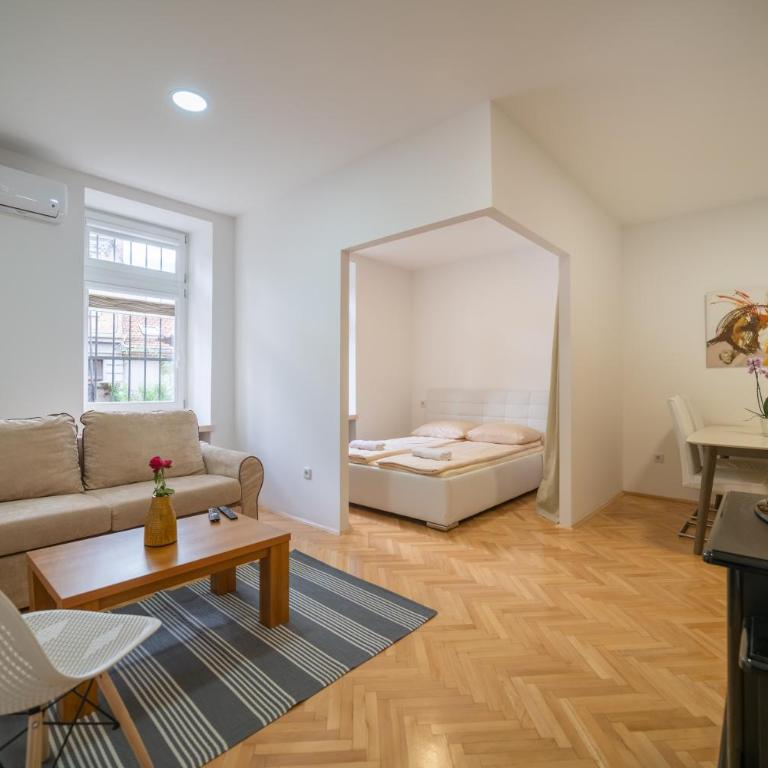 Four Seasons Apartments - Deluks Apartman s 1 Spavaćom Sobom i Pogledom na Vrt - 5